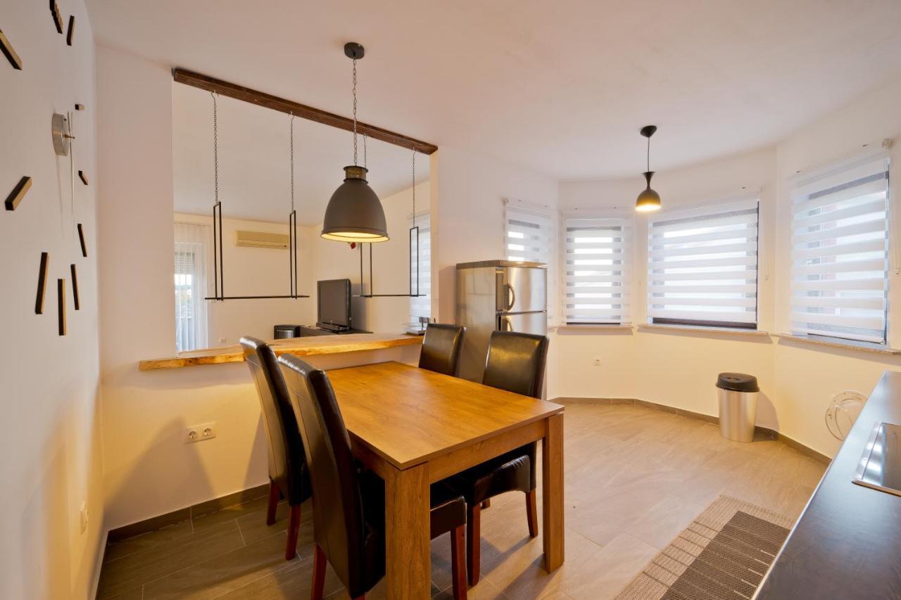 Twins Markovic Apartmán